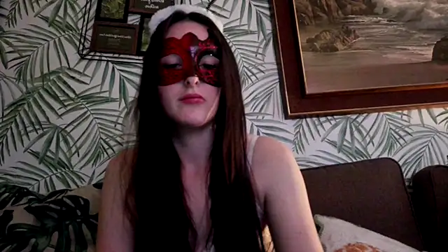 Snapshot of LexiSnowUK chatting on 25, 10, 2025 LexiSnowUK online show from 25, 10, 2025