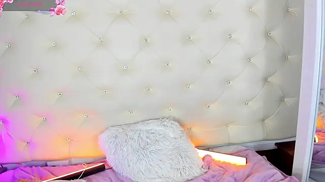  jade white  online show from 7, 2, 2025