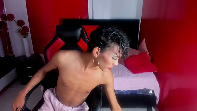 Strella ferrera online show from 2, 3, 2025