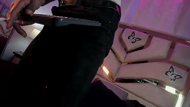 Strella ferrera online show from 15, 3, 2026