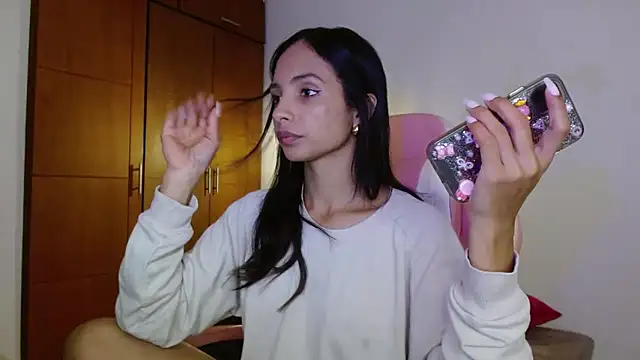 AnnitaSerna  online show from 6, 11, 2025