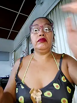 Snapshot of anniecoopeer chatting on 4, 2, 2025 anniecoopeer online show from 4, 2, 2025