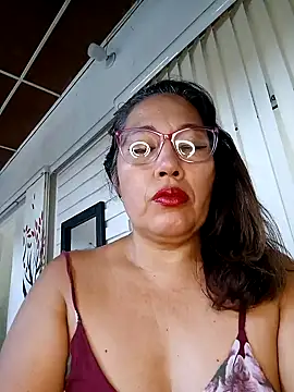 Snapshot of anniecoopeer chatting on 5, 2, 2025 anniecoopeer online show from 5, 2, 2025