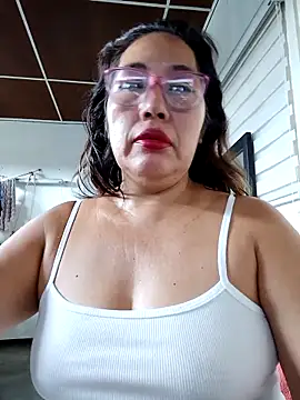 Snapshot of anniecoopeer chatting on 12, 2, 2025 anniecoopeer online show from 12, 2, 2025