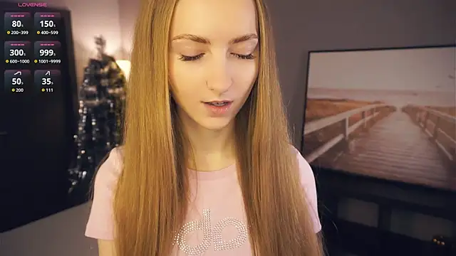 EsmaCarll online show from 21, 12, 2025