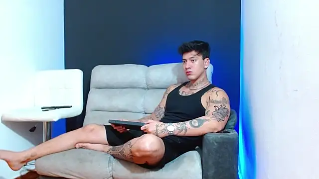 JUSTIN FULLER1 online show from 1, 4, 2026