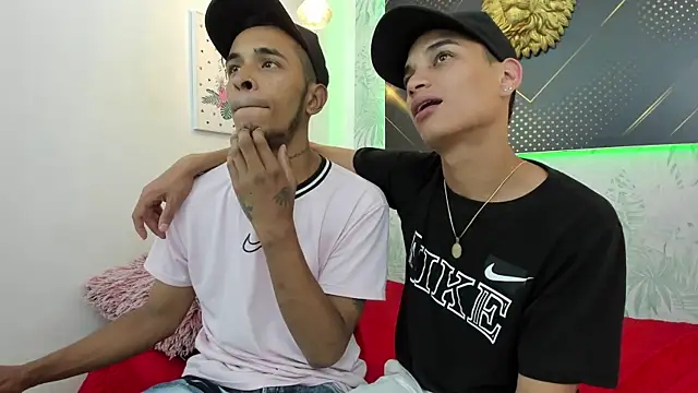 Snapshot of JordanAndAndrew chatting on 16, 1, 2025 JordanAndAndrew online show from 16, 1, 2025