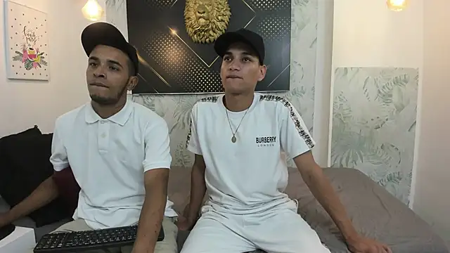 Snapshot of JordanAndAndrew chatting on 19, 2, 2025 JordanAndAndrew online show from 19, 2, 2025
