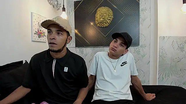 Snapshot of JordanAndAndrew chatting on 8, 3, 2025 JordanAndAndrew online show from 8, 3, 2025