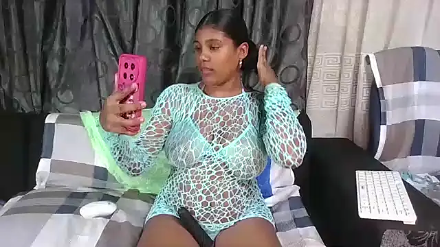 Snapshot of Lilmisskay18 chatting on 15, 6, 2026 Lilmisskay18 online show from 15, 6, 2026