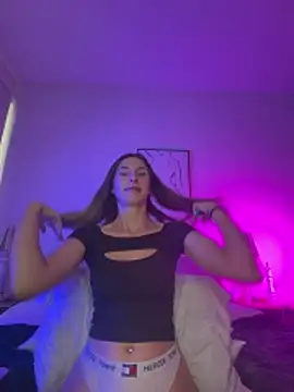 emma05 online show from 13, 5, 2026