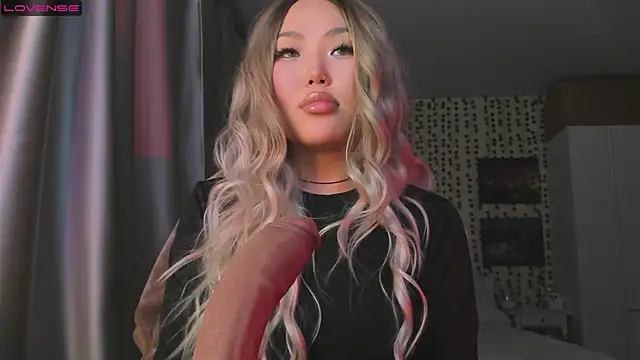 Snapshot of uko_sa chatting on 2, 12, 2025 uko sa online show from 2, 12, 2025