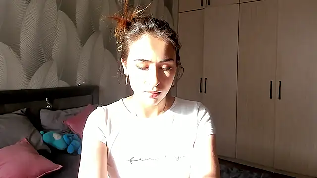 Bambiii bby online show from 20, 9, 2025