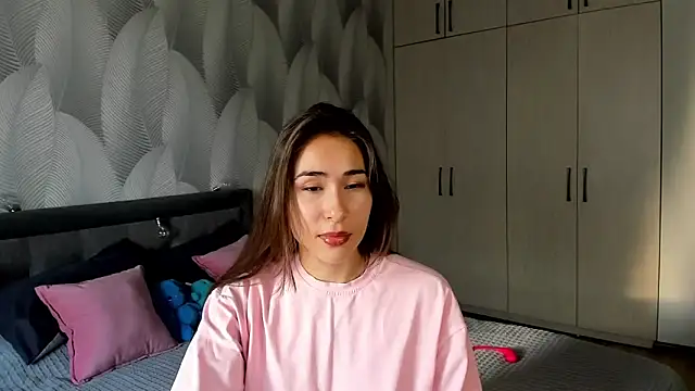 Bambiii bby online show from 26, 9, 2025