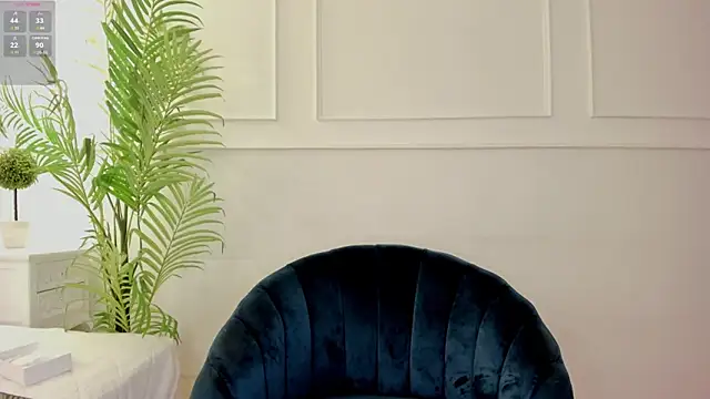 Abril Storm online show from 21, 3, 2025