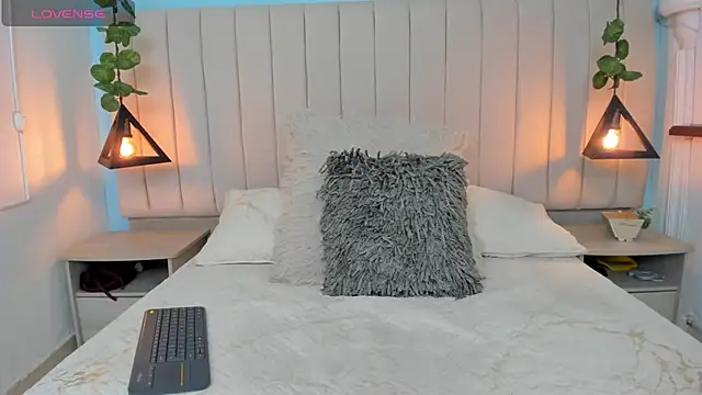 Snapshot of JulianaWaldo chatting on 16, 2, 2025 JulianaWaldo online show from 16, 2, 2025