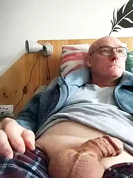 Snapshot of bogland33 chatting on 10, 2, 2025 bogland33 online show from 10, 2, 2025