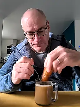 Snapshot of bogland33 chatting on 13, 2, 2025 bogland33 online show from 13, 2, 2025