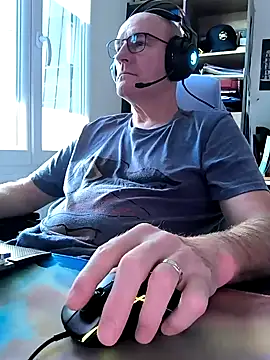 Snapshot of bogland33 chatting on 16, 2, 2025 bogland33 online show from 16, 2, 2025