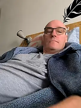 Snapshot of bogland33 chatting on 25, 2, 2025 bogland33 online show from 25, 2, 2025