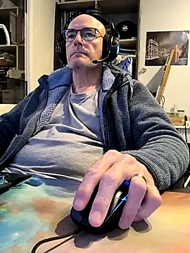 Snapshot of bogland33 chatting on 20, 3, 2025 bogland33 online show from 20, 3, 2025