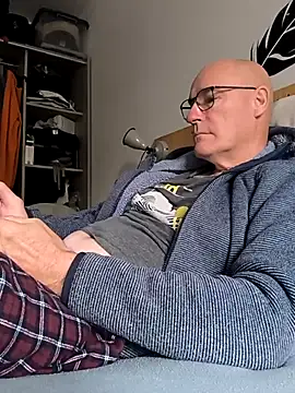Snapshot of bogland33 chatting on 28, 9, 2025 bogland33 online show from 28, 9, 2025