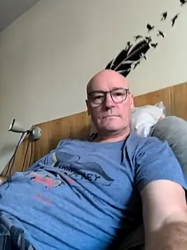 Snapshot of bogland33 chatting on 12, 10, 2025 bogland33 online show from 12, 10, 2025