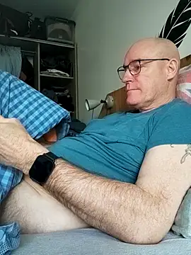 Snapshot of bogland33 chatting on 19, 4, 2026 bogland33 online show from 19, 4, 2026