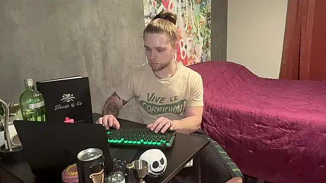 Snapshot of DaddydayDrinkzz chatting on 18, 3, 2025 DaddydayDrinkzz online show from 18, 3, 2025