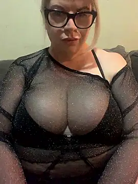 curvy-Ruby-Uk online show from 2, 12, 2024