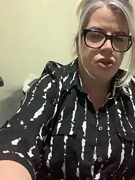 curvy-Ruby-Uk online show from 12, 1, 2025