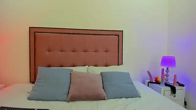 Snapshot of CarolinaGlamour chatting on 8, 2, 2025 CarolinaGlamour online show from 8, 2, 2025