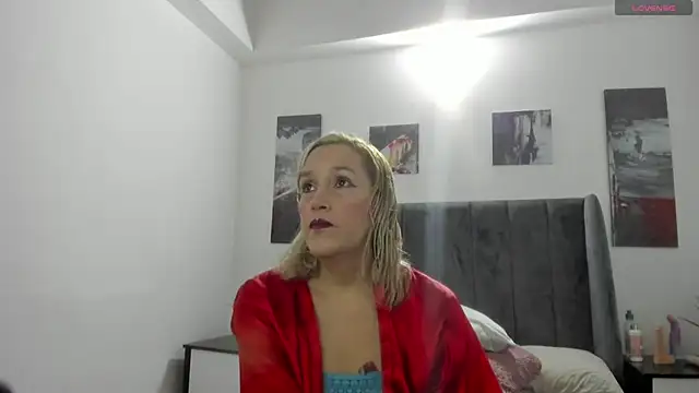 Snapshot of CarolinaGlamour chatting on 23, 10, 2025 CarolinaGlamour online show from 23, 10, 2025