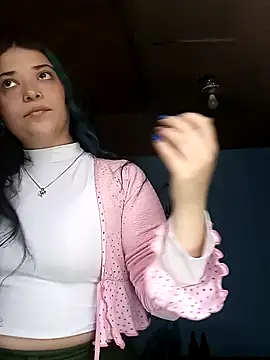 Elvishcassie  online show from 11, 11, 2025