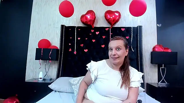 Snapshot of RoxieJackson chatting on 8, 2, 2025 RoxieJackson online show from 8, 2, 2025
