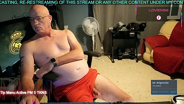 Snapshot of Pilot_Dave_69 chatting on 25, 9, 2025 Pilot Dave 69 online show from 25, 9, 2025