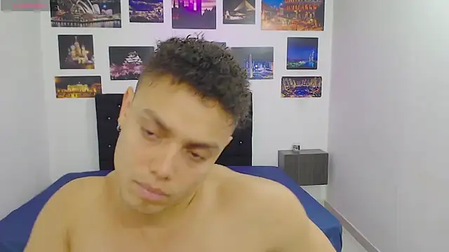 Booy Hott online show from 1, 12, 2024