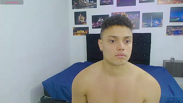 Booy Hott online show from 1, 12, 2024