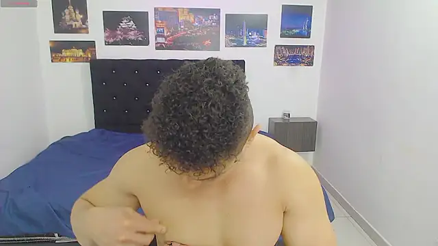 Booy Hott online show from 3, 12, 2024