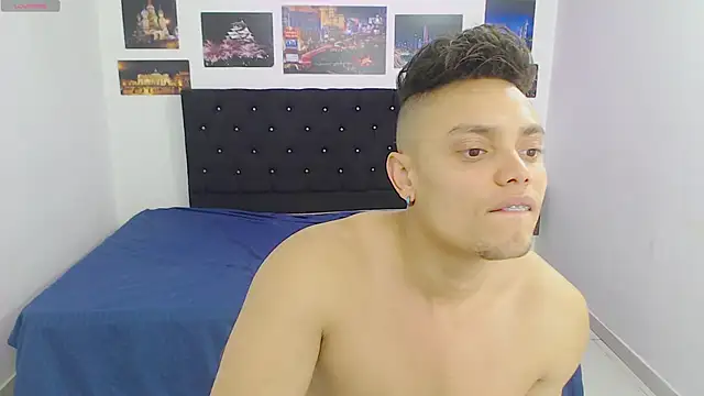 Booy Hott online show from 10, 12, 2024