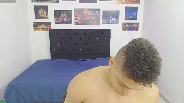 Booy Hott online show from 13, 12, 2024