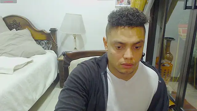 Booy Hott online show from 19, 2, 2025