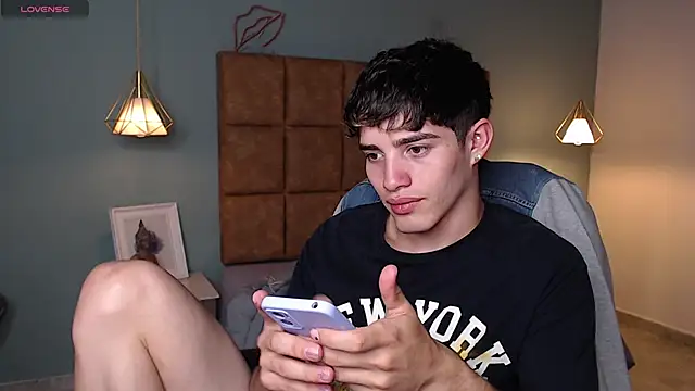 AlejooTwink online show from 23, 1, 2025