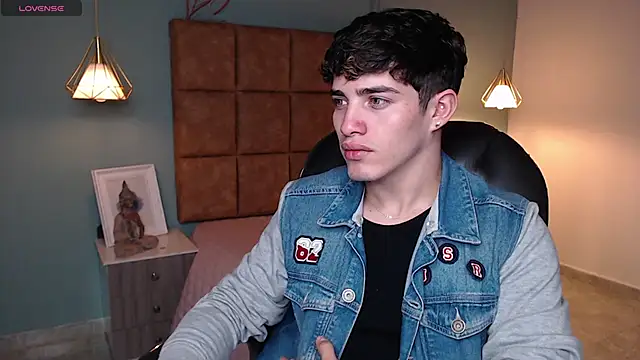 AlejooTwink online show from 25, 1, 2025