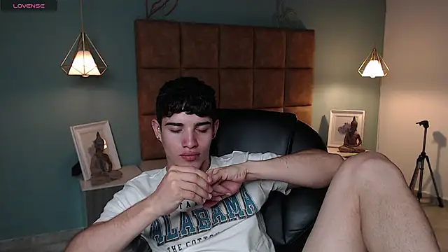 AlejooTwink online show from 12, 2, 2025