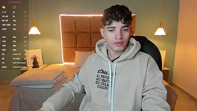 AlejooTwink online show from 15, 10, 2025