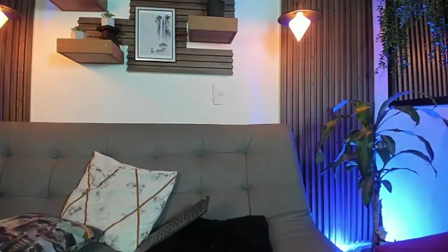 Layla 707 online show from 20, 3, 2025