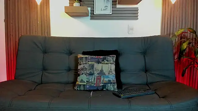 Layla 707 online show from 25, 9, 2025