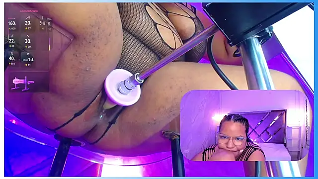 Snapshot of MhiaRey chatting on 12, 5, 2026 MhiaRey online show from 12, 5, 2026