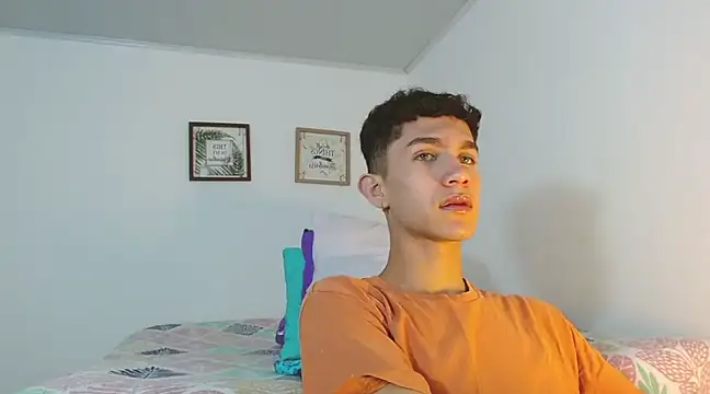 Noah tyler  online show from 10, 12, 2024